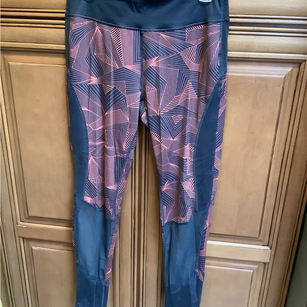 GRAY/ PEACH DANSKIN WORKOUT PANTS 👩